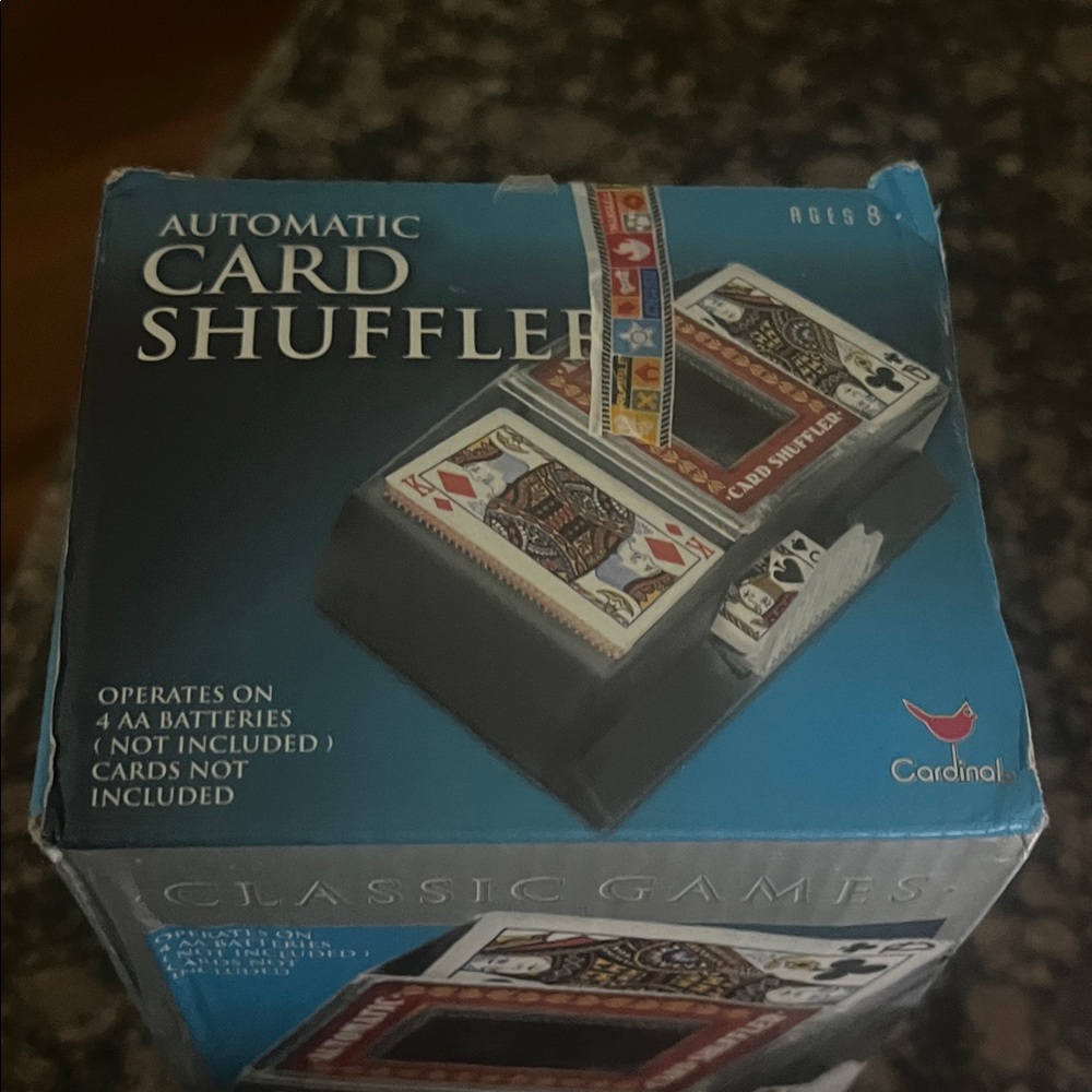 Cardinal Automatic Card Shuffler - Black and Silver - Picture 3 of 4